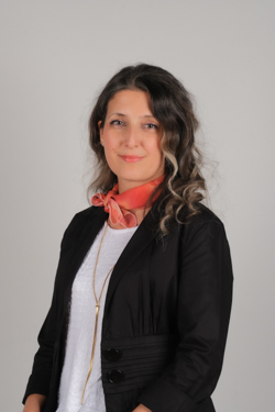 İpek YAVUZ 